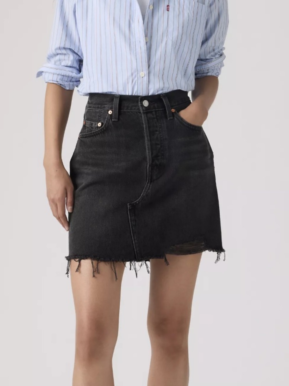 Levi's Ribcage Skirt Denim Jean Black Frayed Hem Mini Skirt Size 28